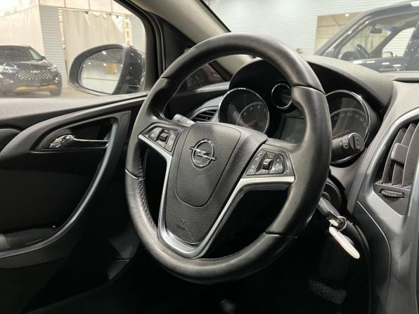 Opel Astra J Рестайлинг с пробегом 2012 года, цена 640 000 рублей, 195867 км, хэтчбек, Автокод Объявления