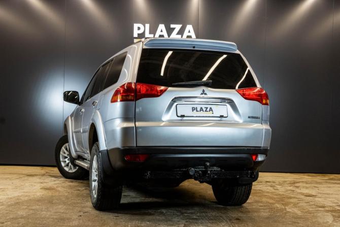 Mitsubishi Pajero Sport II Рестайлинг с пробегом 2013 года, цена 1 769 000 рублей, 203793 км, внедорожник, Автокод Объявления
