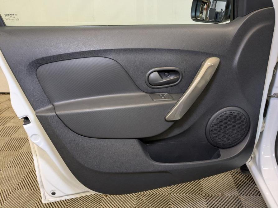 Renault Logan II Рестайлинг Москва  - изображение 18