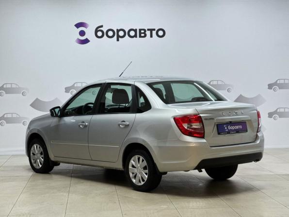 Lada (ВАЗ) Granta I Рестайлинг с пробегом 2022 года, цена 800 000 рублей, 89082 км, седан, Автокод Объявления