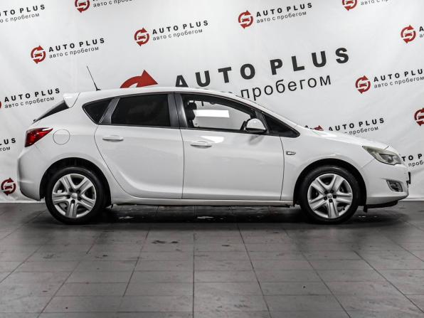Opel Astra J с пробегом 2011 года, цена 799 000 рублей, 213308 км, хэтчбек, Автокод Объявления