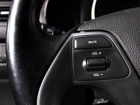 Kia Rio III Рестайлинг с пробегом 2016 года, цена 900 000 рублей, 158000 км, седан, Автокод Объявления