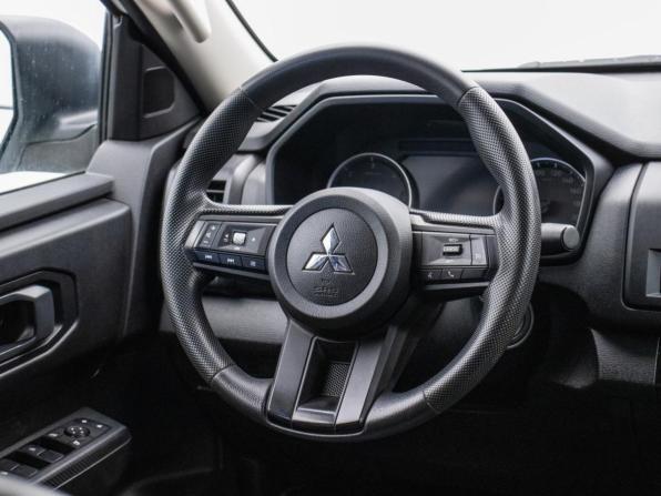 Mitsubishi L200 VI с пробегом 2024 года, цена 4 470 000 рублей, 48180 км, offers.body_type.unknown, Автокод Объявления