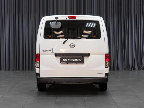 Nissan NV200 с пробегом 2010 года, цена 1 189 000 рублей, 198509 км, фургон, Автокод Объявления