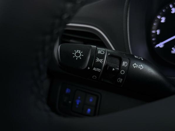 Hyundai Solaris II с пробегом 2017 года, цена 1 345 000 рублей, 163250 км, седан, Автокод Объявления