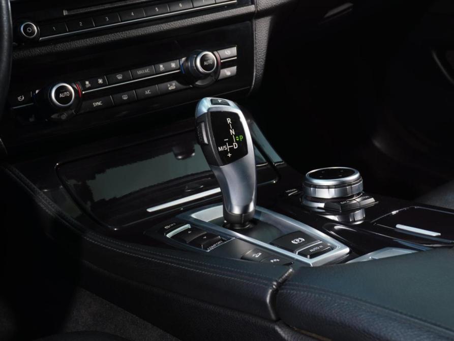 BMW 5 серии VI (F10/F11/F07) Рестайлинг Тверь  - изображение 22