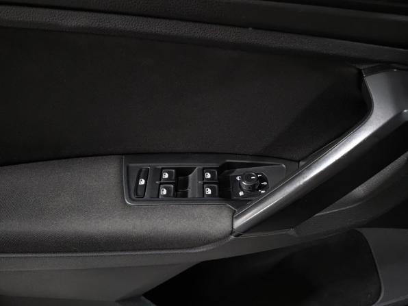 Volkswagen Tiguan II с пробегом 2019 года, цена 1 815 000 рублей, 142000 км, внедорожник, Автокод Объявления