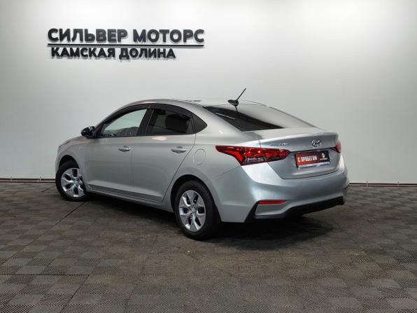 Hyundai Solaris II с пробегом 2017 года, цена 1 290 000 рублей, 116500 км, седан, Автокод Объявления