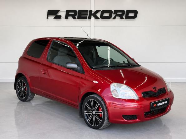 Toyota Yaris I с пробегом 2002 года, цена 299 000 рублей, 295075 км, хэтчбек, Автокод Объявления