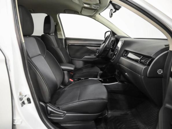 Mitsubishi Outlander III Рестайлинг 3 с пробегом 2019 года, цена 2 199 000 рублей, 79613 км, внедорожник, Автокод Объявления
