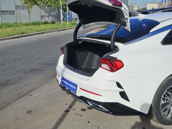 Kia K5 III с пробегом 2022 года, цена 2 550 000 рублей, 44700 км, седан, Автокод Объявления