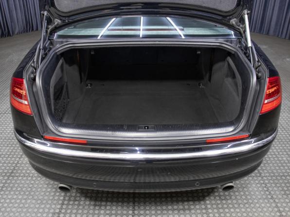 Audi A8 II (D3) Рестайлинг 2 с пробегом 2008 года, цена 979 000 рублей, 177000 км, седан, Автокод Объявления