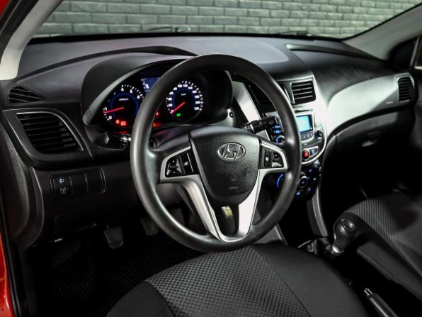 Hyundai Solaris I с пробегом 2011 года, цена 600 000 рублей, 234575 км, хэтчбек, Автокод Объявления