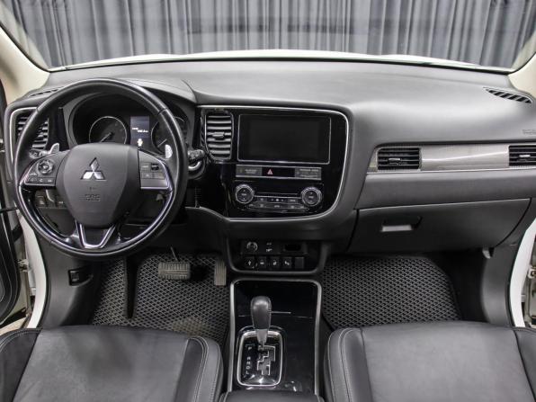 Mitsubishi Outlander III Рестайлинг 3 с пробегом 2018 года, цена 2 349 000 рублей, 91000 км, внедорожник, Автокод Объявления