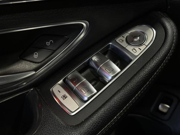 Mercedes-Benz C-Класс IV (W205) Рестайлинг с пробегом 2018 года, цена 2 920 000 рублей, 135025 км, седан, Автокод Объявления