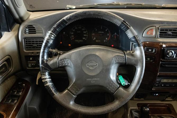 Nissan Patrol V (Y61) с пробегом 2001 года, цена 600 000 рублей, 460128 км, внедорожник, Автокод Объявления