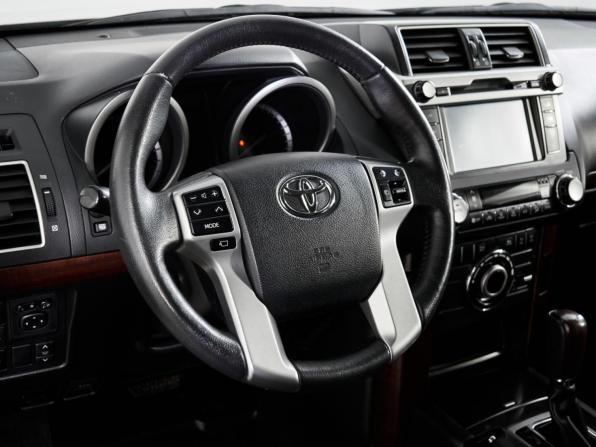 Toyota Land Cruiser Prado 150 Series Рестайлинг 1 с пробегом 2014 года, цена 5 055 000 рублей, 105394 км, внедорожник, Автокод Объявления