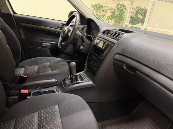 Skoda Octavia II (A5) Рестайлинг с пробегом 2011 года, цена 635 000 рублей, 81648 км, лифтбек, Автокод Объявления