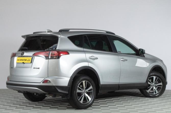 Toyota RAV4 IV (XA40) Рестайлинг с пробегом 2017 года, цена 2 879 000 рублей, 146000 км, внедорожник, Автокод Объявления