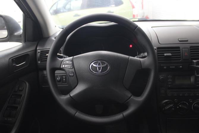 Toyota Avensis II Рестайлинг с пробегом 2006 года, цена 846 000 рублей, 240000 км, седан, Автокод Объявления