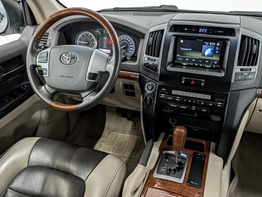 Toyota Land Cruiser 200 Series Рестайлинг 1 Москва  - изображение 29