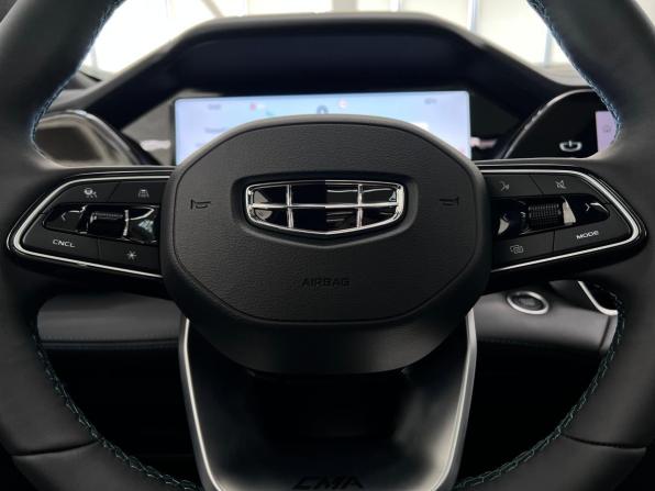Geely Monjaro I Рестайлинг с пробегом 2026 года, цена 4 656 000 рублей, 15 км, внедорожник, Автокод Объявления