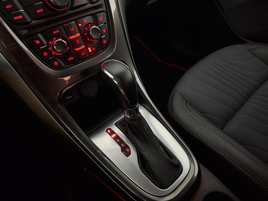 Opel Astra J Рестайлинг Псков  - изображение 15