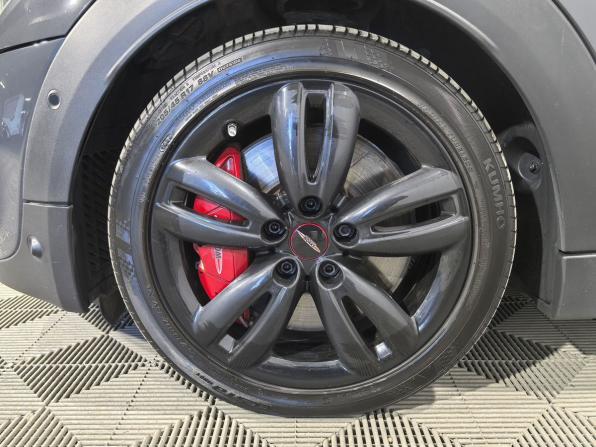 Mini Hatch III (F55/F56) Рестайлинг с пробегом 2020 года, цена 3 177 700 рублей, 68241 км, хэтчбек, Автокод Объявления