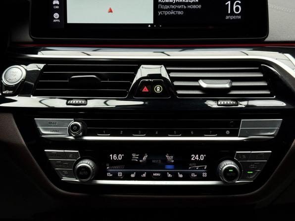 BMW 5 серии VII (G30/G31/G38) Рестайлинг с пробегом 2021 года, цена 5 299 000 рублей, 55500 км, седан, Автокод Объявления
