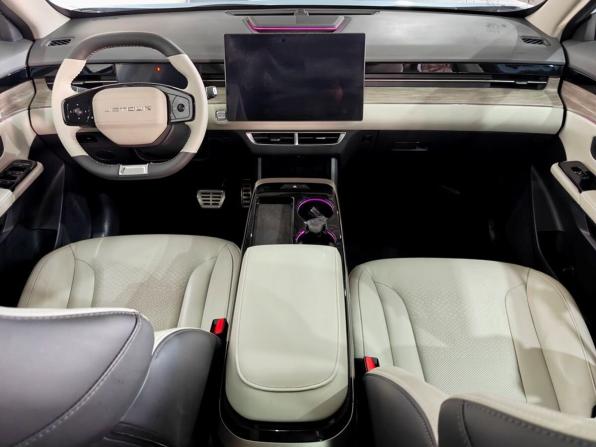 JETOUR DASHING I с пробегом 2023 года, цена 2 125 000 рублей, 30318 км, внедорожник, Автокод Объявления