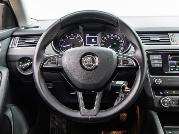 Skoda Octavia III (A7) с пробегом 2015 года, цена 1 218 000 рублей, 152901 км, лифтбек, Автокод Объявления