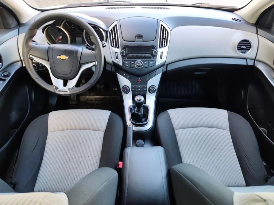 Chevrolet Cruze I Рестайлинг Санкт-Петербург  - изображение 8