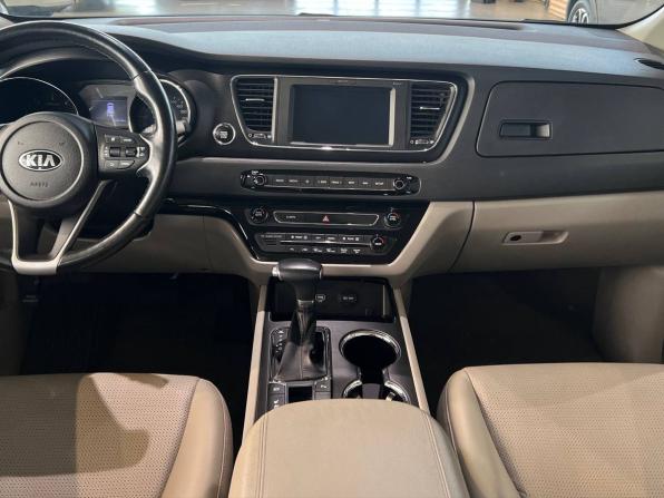 Kia Carnival III с пробегом 2018 года, цена 2 920 000 рублей, 128000 км, минивэн, Автокод Объявления