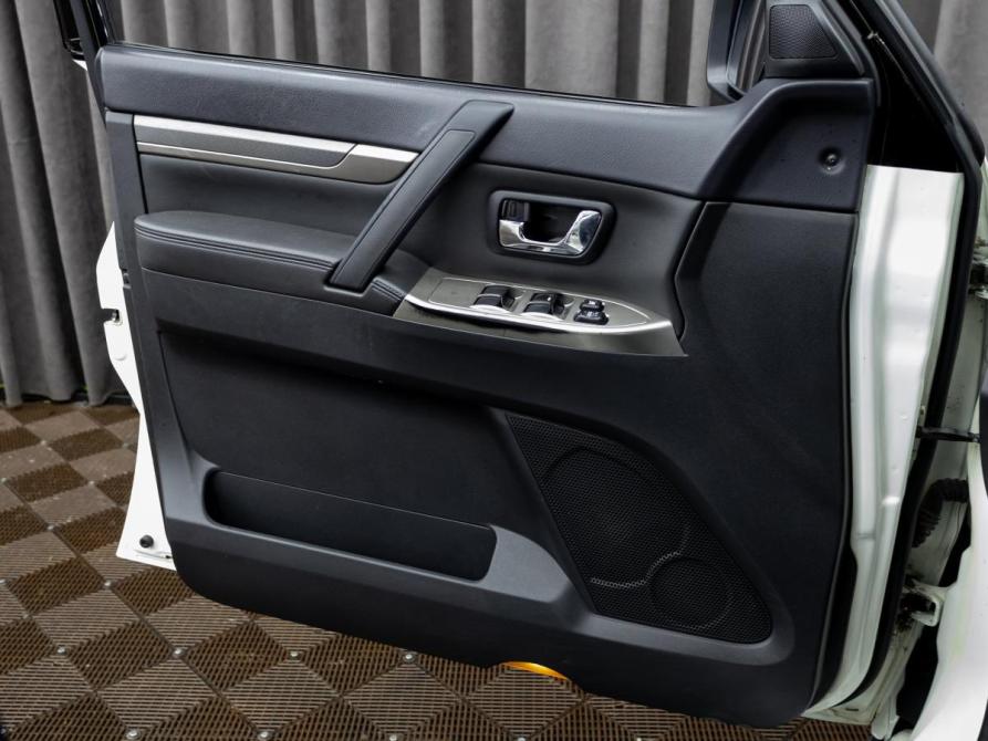 Mitsubishi Pajero IV Рестайлинг 1 Краснодар  - изображение 12