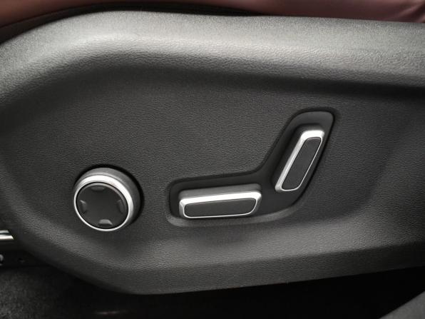 Geely Monjaro I с пробегом 2023 года, цена 3 287 000 рублей, 45036 км, внедорожник, Автокод Объявления