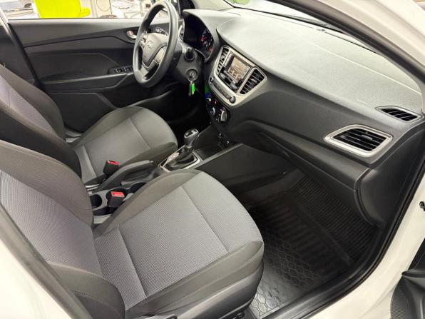Hyundai Solaris II Рестайлинг с пробегом 2021 года, цена 1 568 000 рублей, 95683 км, седан, Автокод Объявления