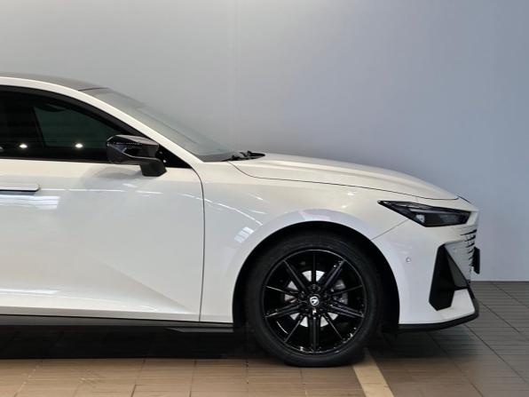 Changan UNI-V I с пробегом 2024 года, цена 2 390 000 рублей, 34010 км, лифтбек, Автокод Объявления