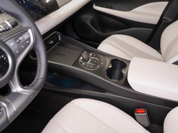 BYD Seal 05 с пробегом 2025 года, цена 2 800 000 рублей, 100 км, седан, Автокод Объявления