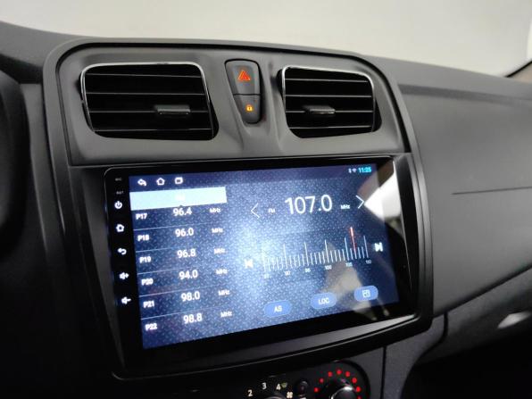 Renault Sandero II с пробегом 2016 года, цена 1 099 000 рублей, 53000 км, хэтчбек, Автокод Объявления