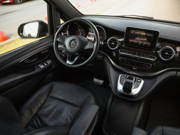 Mercedes-Benz V-Класс III (W447) Рестайлинг с пробегом 2019 года, цена 3 749 000 рублей, 199232 км, минивэн, Автокод Объявления