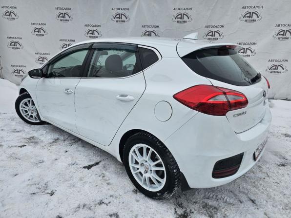 Kia Ceed II Рестайлинг с пробегом 2017 года, цена 1 279 000 рублей, 129326 км, хэтчбек, Автокод Объявления