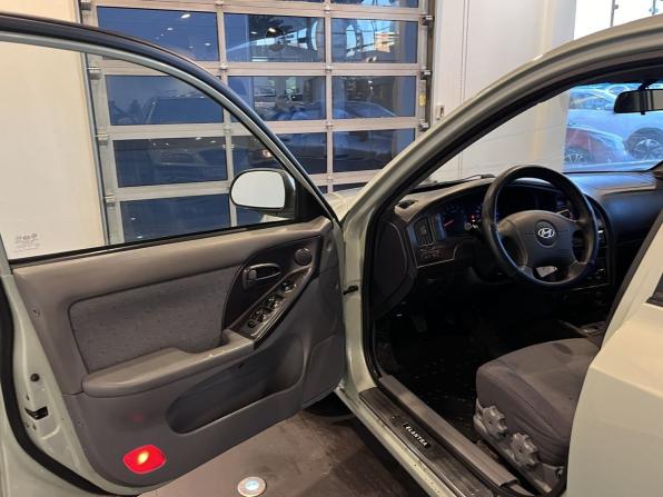 Hyundai Elantra III (XD2) Рестайлинг с пробегом 2004 года, цена 198 000 рублей, 294832 км, седан, Автокод Объявления