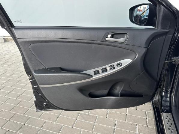 Hyundai Solaris I Рестайлинг с пробегом 2016 года, цена 1 200 000 рублей, 86159 км, седан, Автокод Объявления
