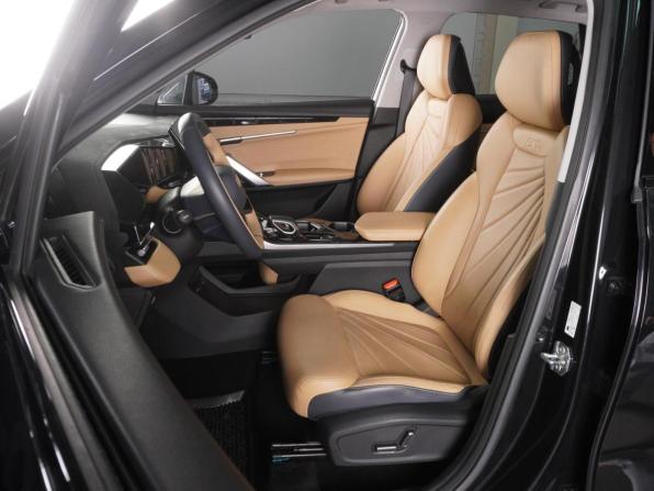 Geely Atlas II с пробегом 2023 года, цена 2 399 000 рублей, 73144 км, внедорожник, Автокод Объявления