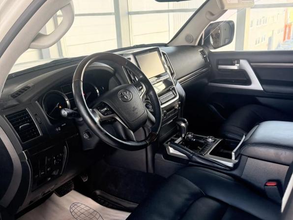 Toyota Land Cruiser 200 Series Рестайлинг 2 с пробегом 2016 года, цена 6 450 000 рублей, 172000 км, внедорожник, Автокод Объявления