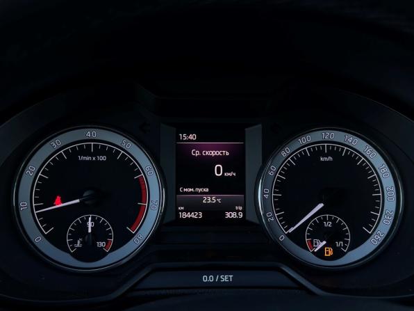 Skoda Octavia III (A7) Рестайлинг с пробегом 2017 года, цена 1 468 700 рублей, 184423 км, лифтбек, Автокод Объявления