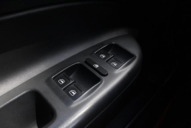 Skoda Octavia II (A5) Рестайлинг с пробегом 2012 года, цена 895 000 рублей, 290167 км, лифтбек, Автокод Объявления