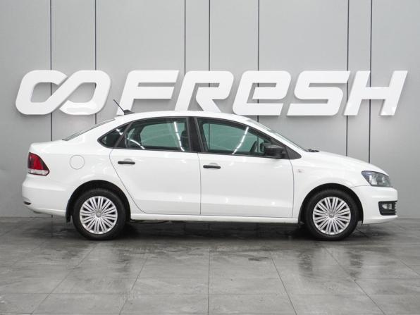 Volkswagen Polo V Рестайлинг с пробегом 2018 года, цена 1 149 000 рублей, 132552 км, седан, Автокод Объявления