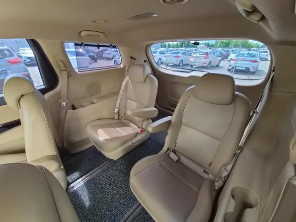 Kia Carnival III с пробегом 2018 года, цена 2 400 000 рублей, 179043 км, минивэн, Автокод Объявления