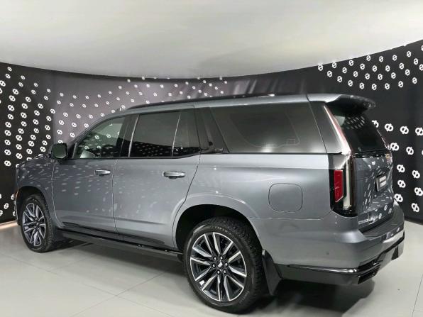 Cadillac Escalade V с пробегом 2022 года, цена 11 499 000 рублей, 38137 км, внедорожник, Автокод Объявления